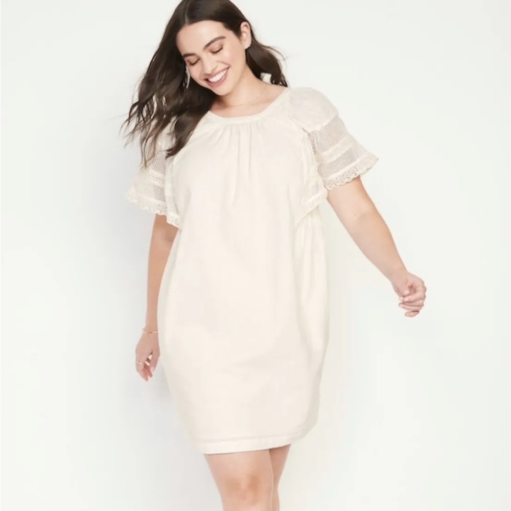 Old navy flutter sleeve mini swing dress with pockets.  XXL